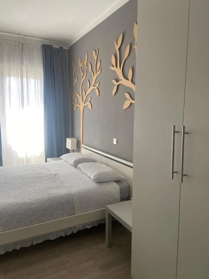 Appartamento A Due Passi Dal Centro Pavia 0*,