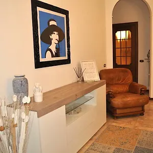 Apartment La Casa Di Sarita, Pavia